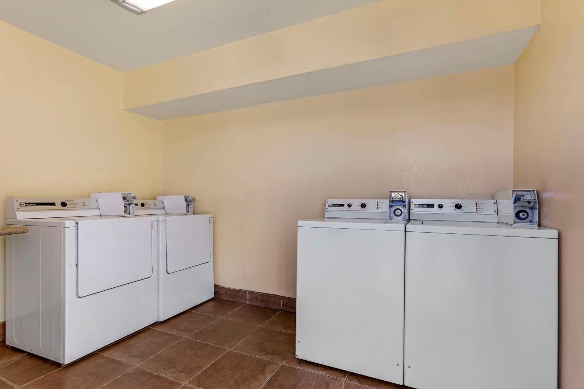 Best Western Desert Inn Safford Extérieur photo